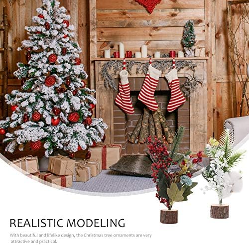 PRETYZOOM 2 бр. Настолен Мини Коледно Дърво за Декорация Изкуствена червени Плодове Коледна Бор с Дървена Основа за стабилизиране на параметрите на Централните Празнич