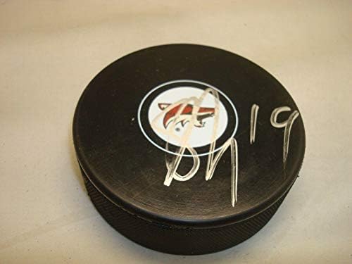 Шейн Doan подписа хокей шайба Аризона Койотс с автограф от 1B - за Миене на НХЛ с автограф