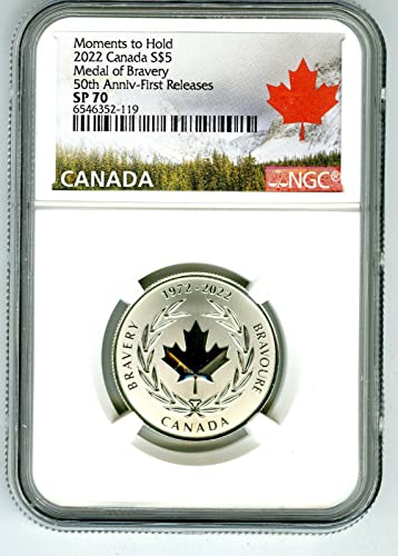 2022 Без знака на ментата за ПЪРВИ път ПУСНАТА на Кралската канадска сребърен медал за храброст на стойност 5 долара NGC SP70