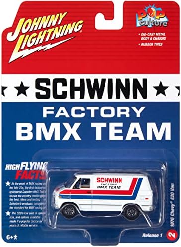 1976 Chevy Г-20 Микробуса е Бял, с ивици Заводска екипът на Schwinn BMX Поп-култура 2023 брой 1 1/64 Модел автомобил, монолитен под натиска на Джони Лайтнинга JLPC011-JLSP311
