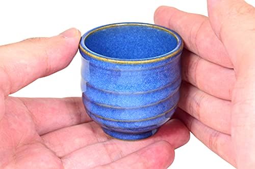 Традиционната японската чаша за саке Очоко Mino Фаянс, 2-инчов Синя чашка за саке AIIRO Small Design, Комплект от 4 чаши за