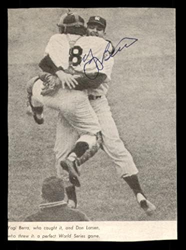 Снимка на Йога Берры с Автограф На страницата на списание Размер 4x5, Инв. Ню Йорк Янкис #213664 - Списания MLB с Автограф