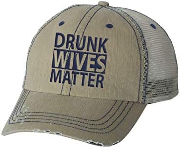 Дамски бейзболна шапка Trenz Shirt Company с Бродерия Drunk Wives Материята, Потертая бейзболна шапка