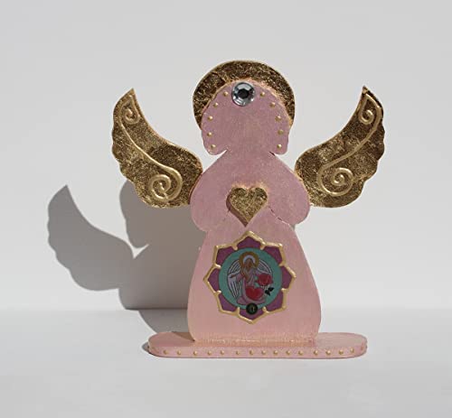 Светло Розова Фигурка на Ангел Щастие любов, Дървена Статуетка на Архангел Чамуэля със Сърце от Злато и Крила, Подарък за сватба