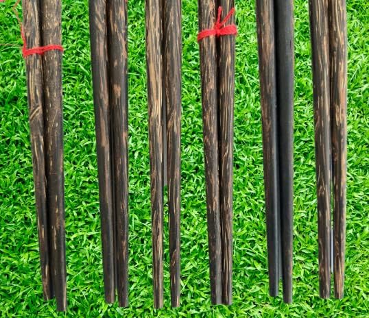 2 чифта Пръчици за хранене Палмови Дървени Тайландски Дизайн Ретро Стил, Ръчно изработени От Масивно Дърво Черен