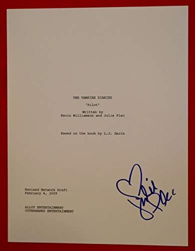 Джули Плек постави автограф създател на сценария на пилотния епизод на Дневници на вампира
