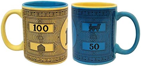 Подаръчен комплект чаши кафе на Monopoly Money, състоящ се от две чаши, включва оригинална жълта чаша Monopoly на стойност 100